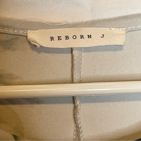 REBORN J Grayish Floral Side Tie Shirt Soft Sleeve Feminine Modest Size Medium - Picture 6 of 12